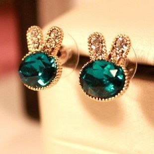 優(yōu)雅與健康同行 歐美彩鉆大寶石飾品與便捷艾灸器推薦